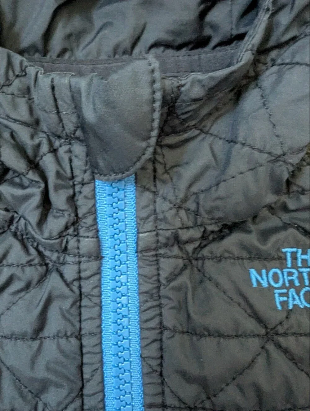 The North Face Kids Navy Quilted Jacket with Gray Sweater Fleece Sleeves Size 3T